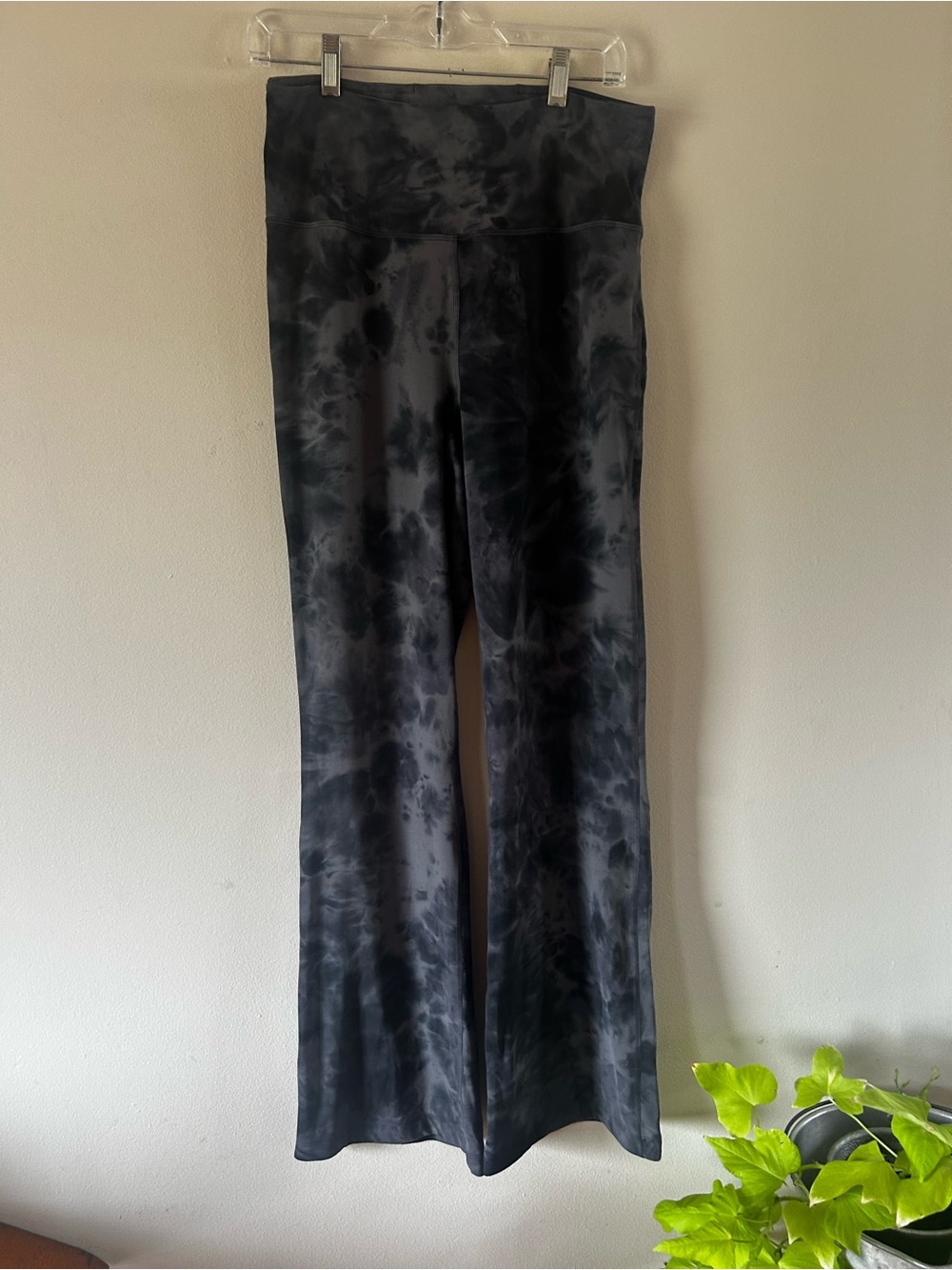 Lululemon Tie-Dye High-Waist Flare Yoga Pants - Black/Grey